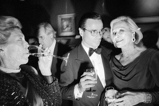 The Asya Geisberg Gallery currently has a group show exploring social class. Shown here, an image by Miles Ladin, from 1995: 'Nan Kempner at the International Fine Art & Antique Dealers Show.'